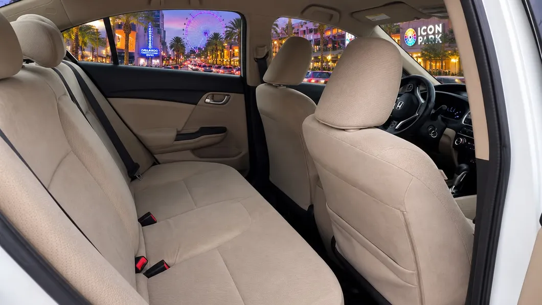 Honda Civic 2013 por dentro, flota de Pick'N Go Rent A Car en Orlando