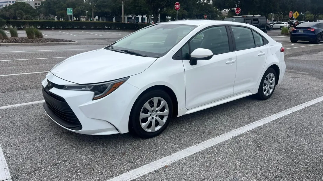 Toyota Corolla 2024 de la flota de Pick'N Go Rent A Car en Orlando