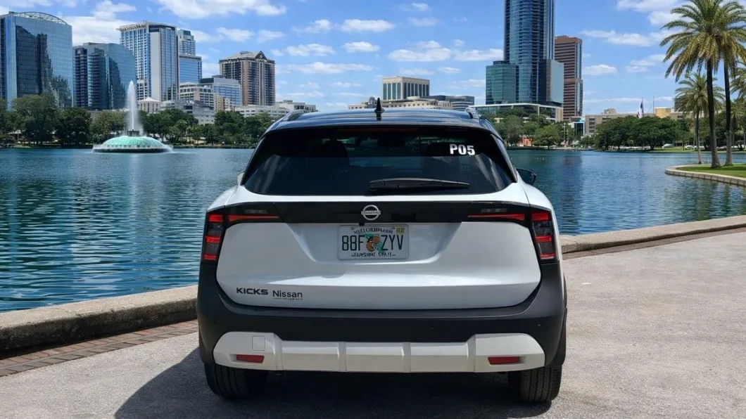 Nissan Kicks 2026 por dentro, flota de Pick'N Go Rent A Car en Orlando